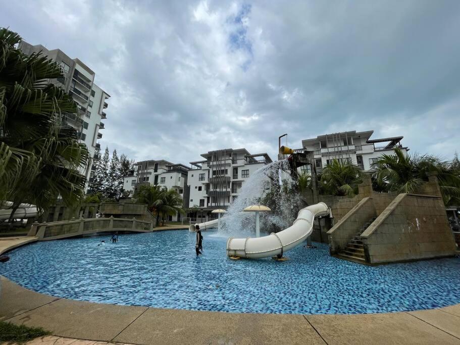Kuantan Getaway Waterpark And Beach Ngoại thất bức ảnh